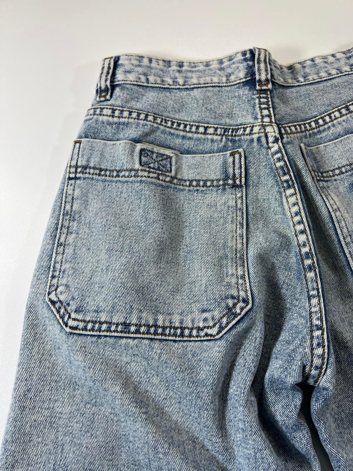 Wide Leg Light Wash Denim Jeans with Patch Pockets