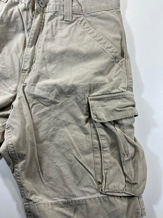 Vintage Levi’s Men's Beige Cargo Shorts 30