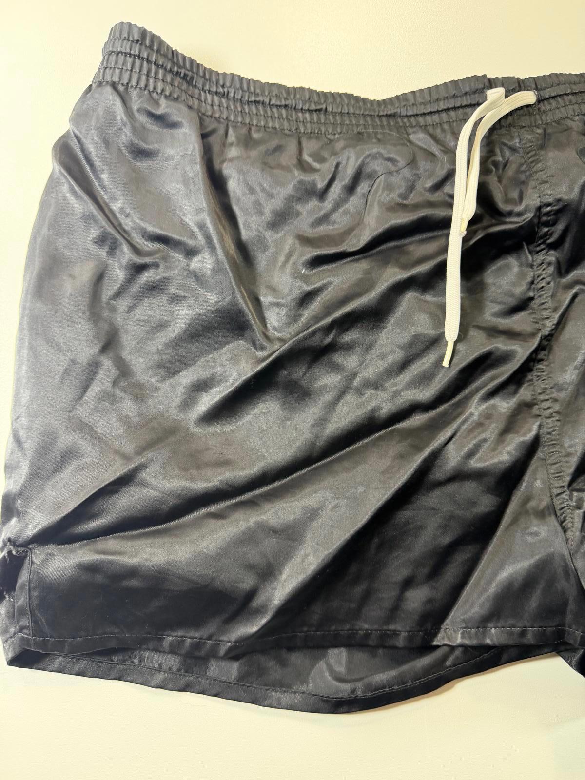 Umbro Black Athletic Shorts with Drawstring Waist L