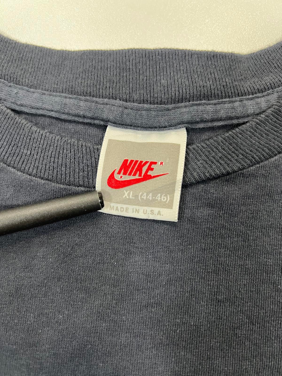 Vintage Nike grey tag Men's XL Graphic T-Shirt Black