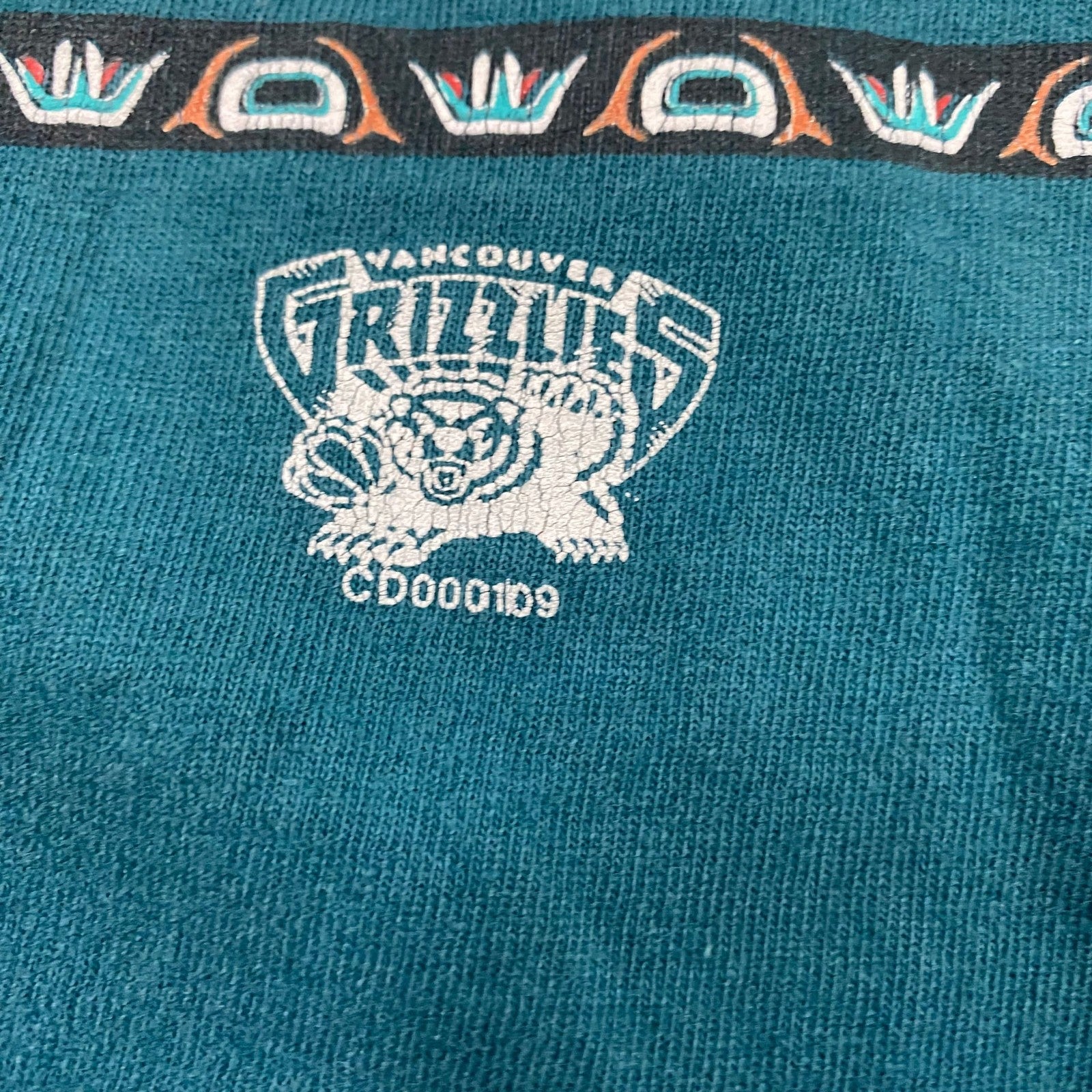 Vintage 1994 Vancouver Grizzlies Nutmeg Mills T-Shirt NBA