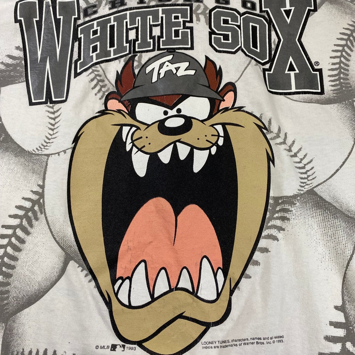 Vintage 1990s Looney Tunes Taz Chicago White Sox All Over Print T-shirt
