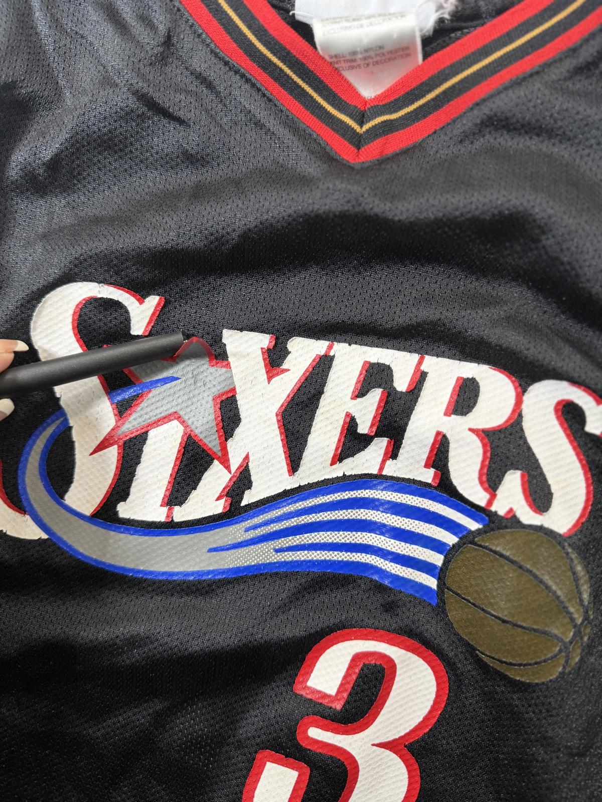 Reebok NBA Philadelphia 76ers Allen Iverson #3 Jersey Youth L
