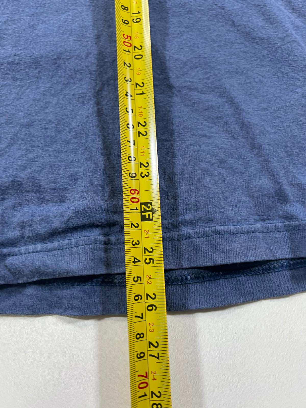 Vintage Quiksilver Navy Blue Graphic Logo T-Shirt