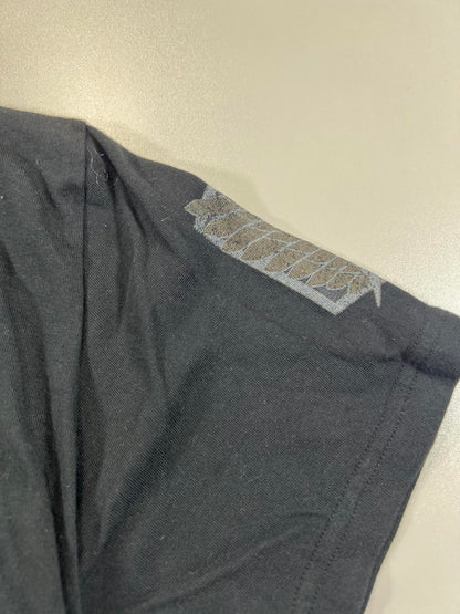 Attack on Titan survey corps graphic shirt size M