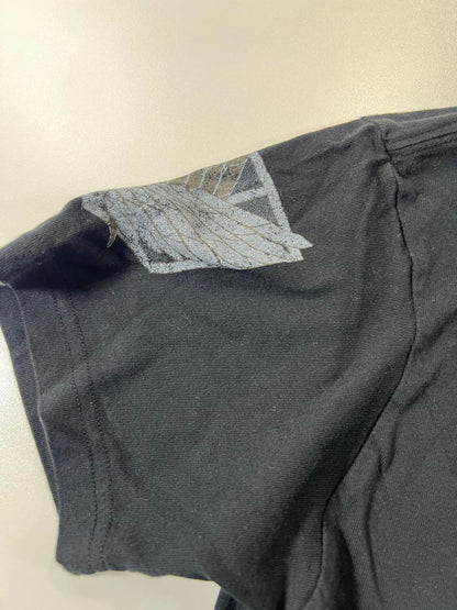 Attack on Titan survey corps graphic shirt size M