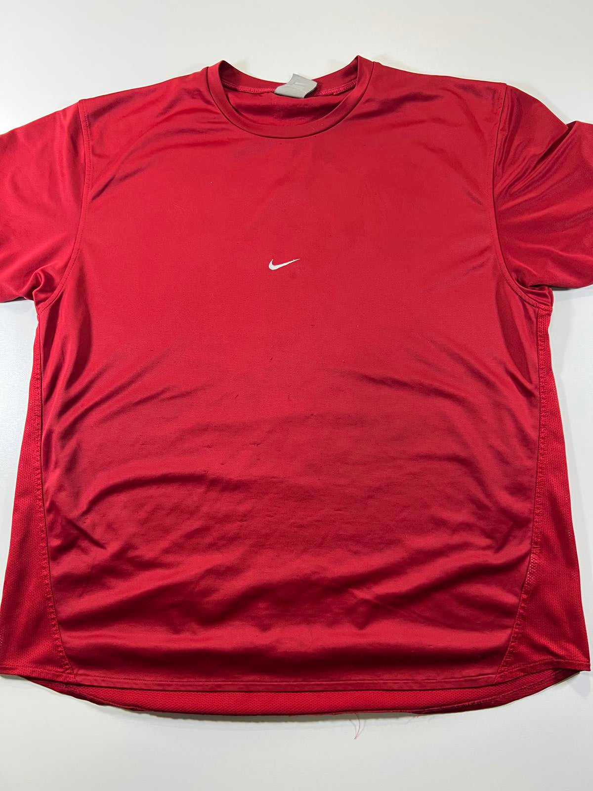 Nike Middle Swoosh Air maxRed Short Sleeve athletic T-Shirt XL