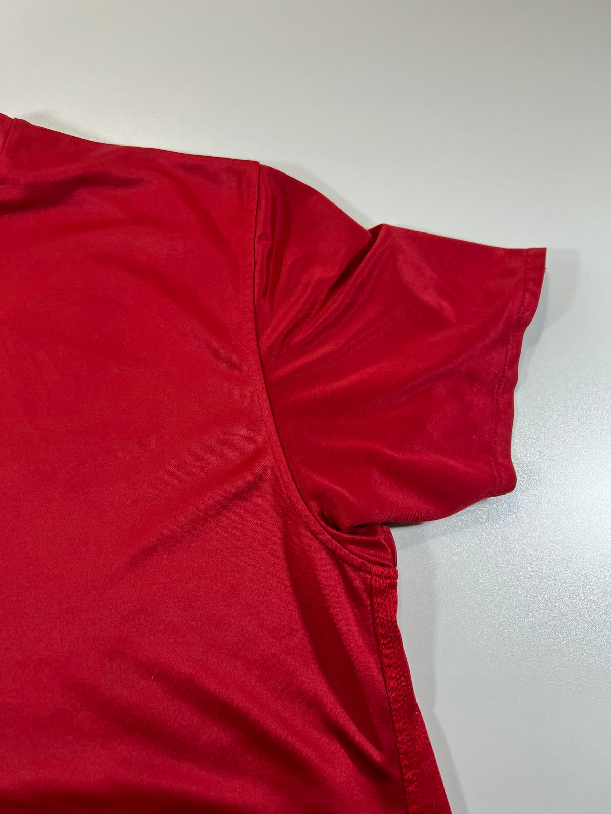 Nike Middle Swoosh Air maxRed Short Sleeve athletic T-Shirt XL