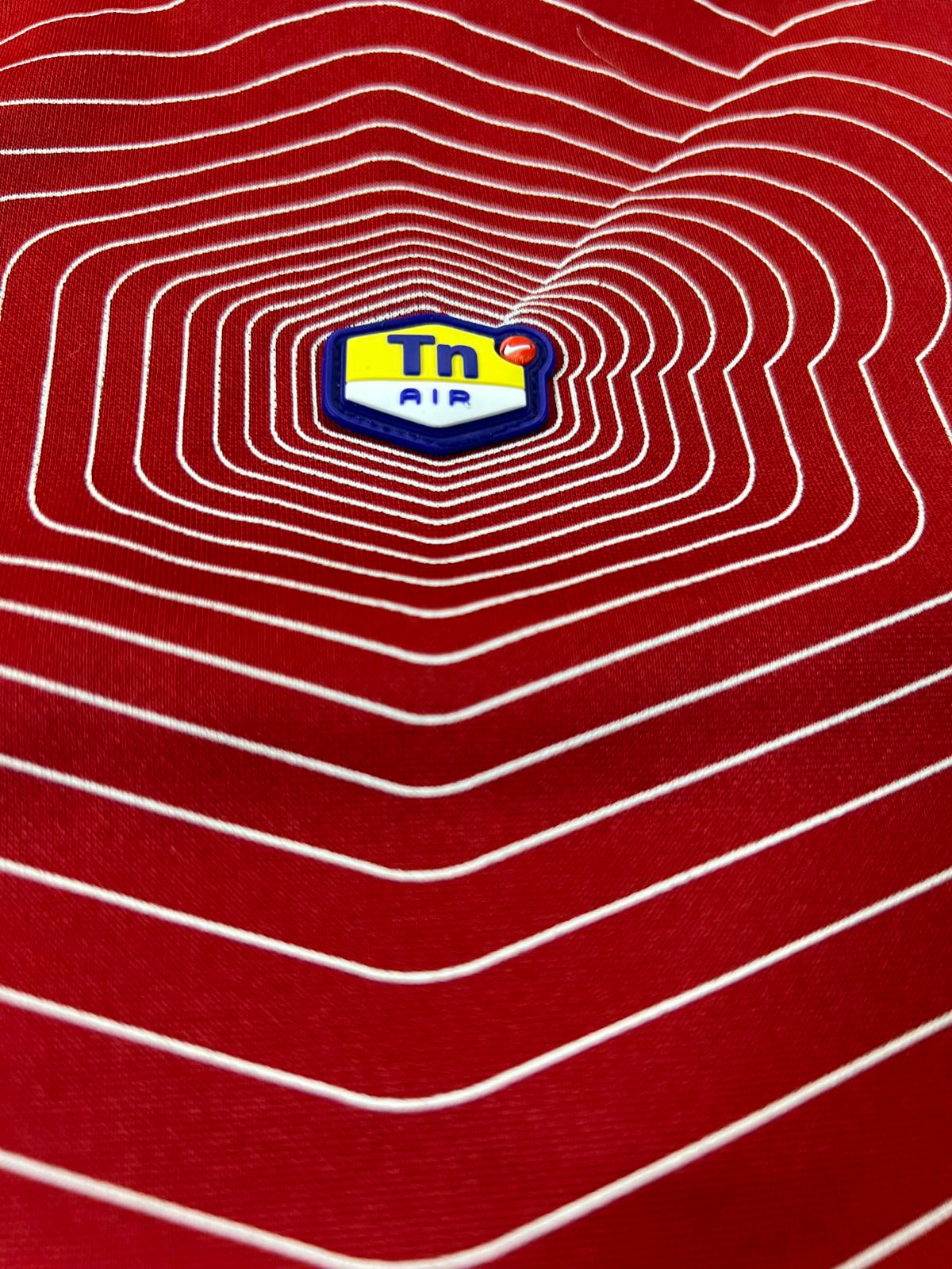 Nike Middle Swoosh Air maxRed Short Sleeve athletic T-Shirt XL