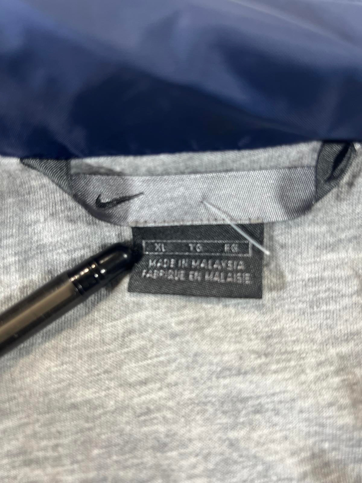 Vintage Nike Navy Blue and White Windbreaker Jacket XL