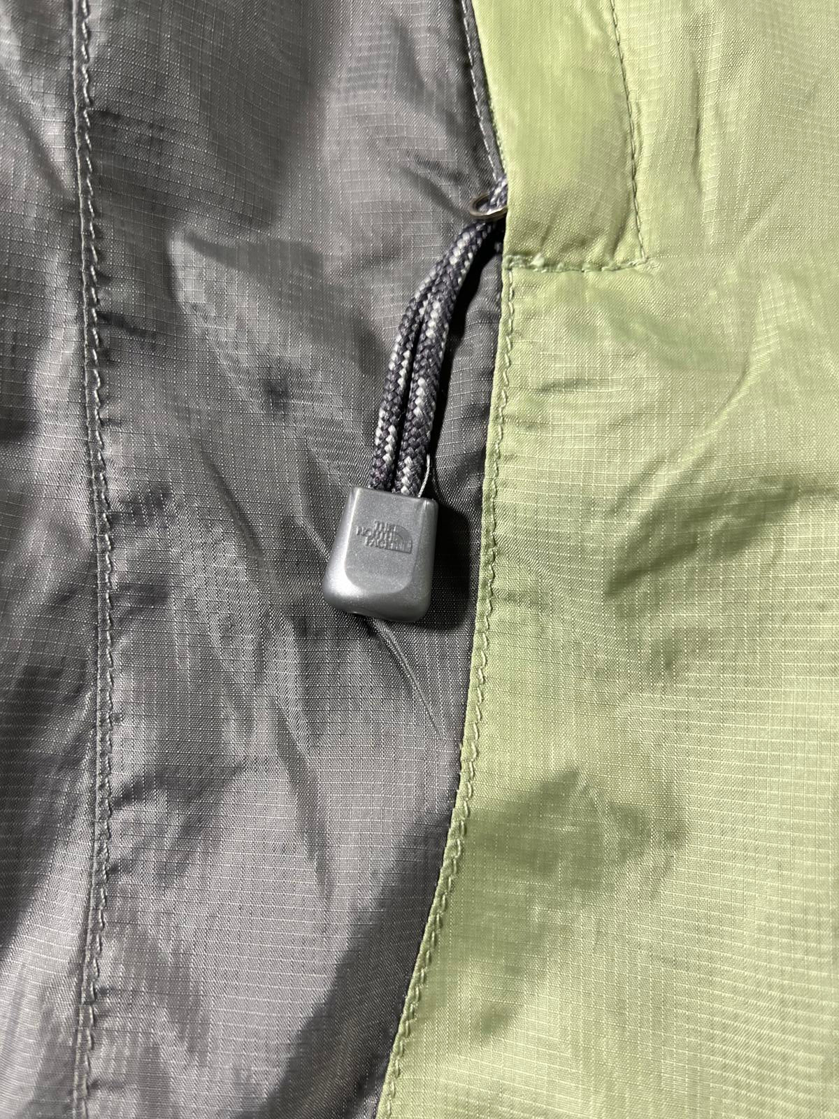 The North Face Women's Lightweight Nylon Jacket Size L