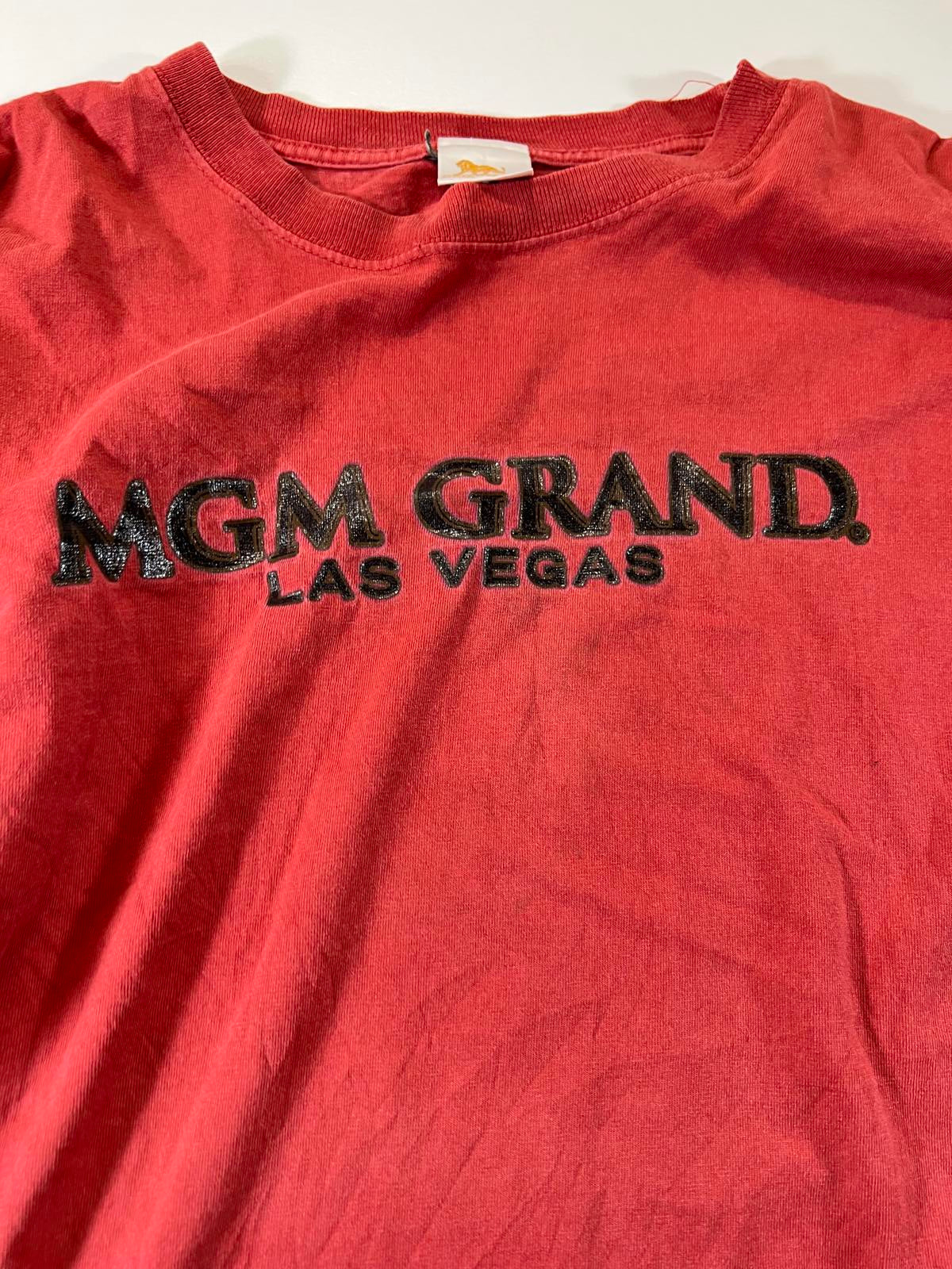 MGM Grand Las Vegas Red Long Sleeve T-Shirt Lion Graphic 2XL