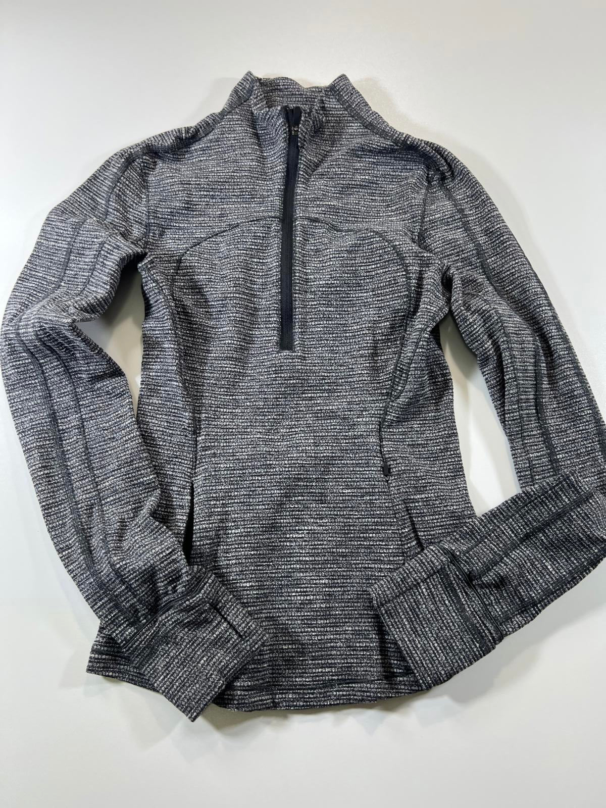 Lululemon Run Briskly 1/2 Zip Pullover in Coco Pique S