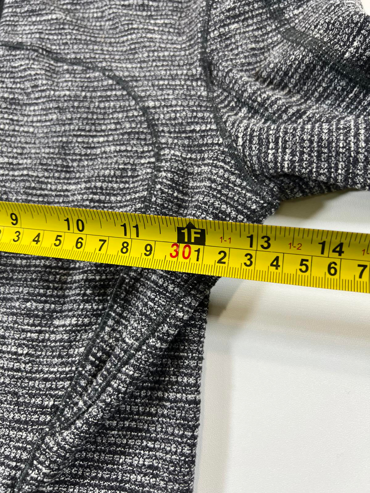 Lululemon Run Briskly 1/2 Zip Pullover in Coco Pique S