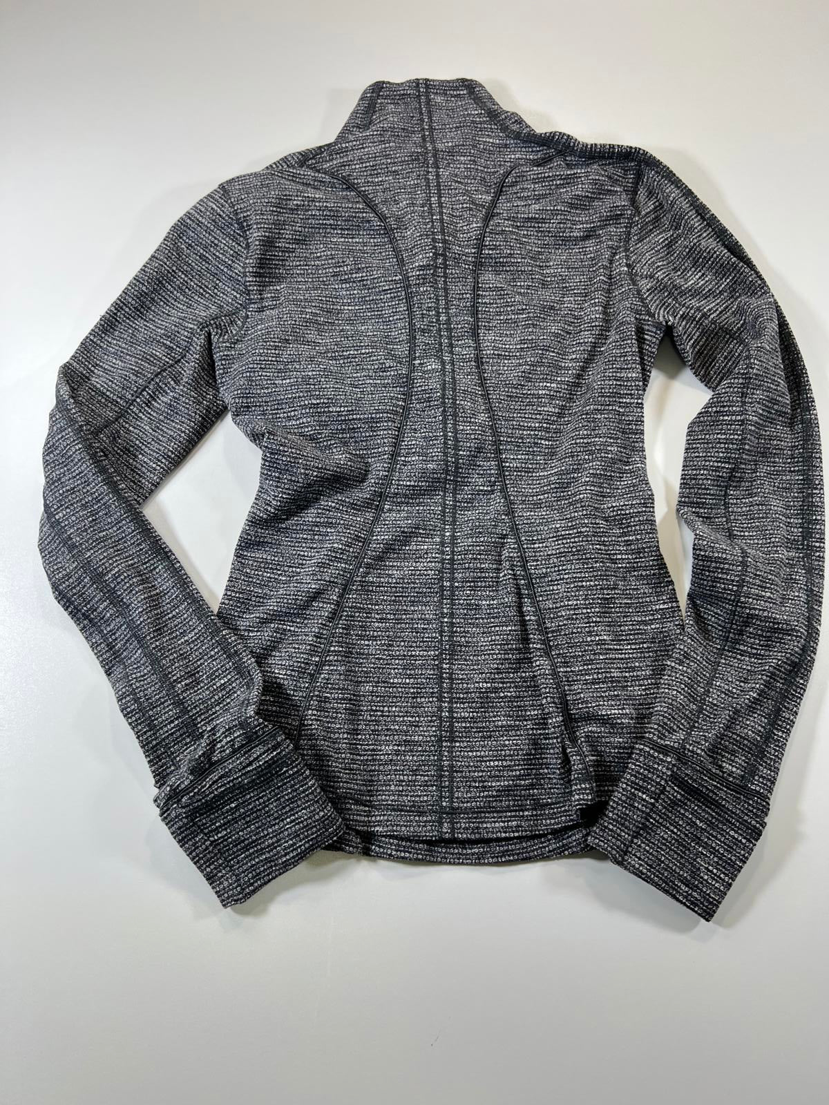 Lululemon Run Briskly 1/2 Zip Pullover in Coco Pique S