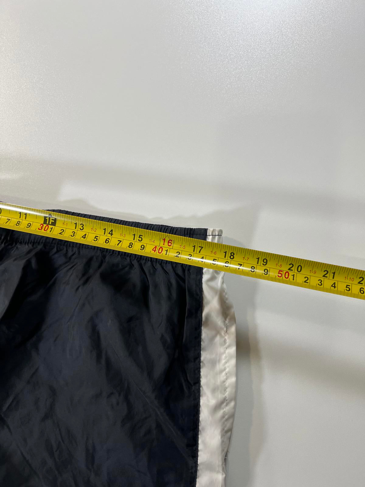 Nike Men's Black and White Athletic Shorts