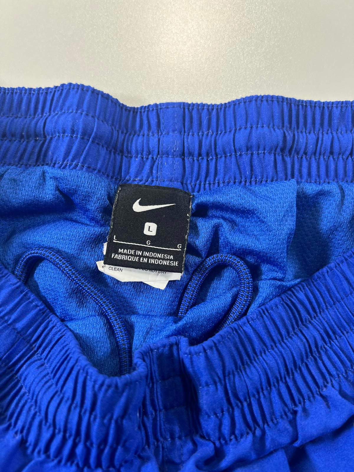 Nike Men's Blue and Turquoise Colourblock Athletic Shorts