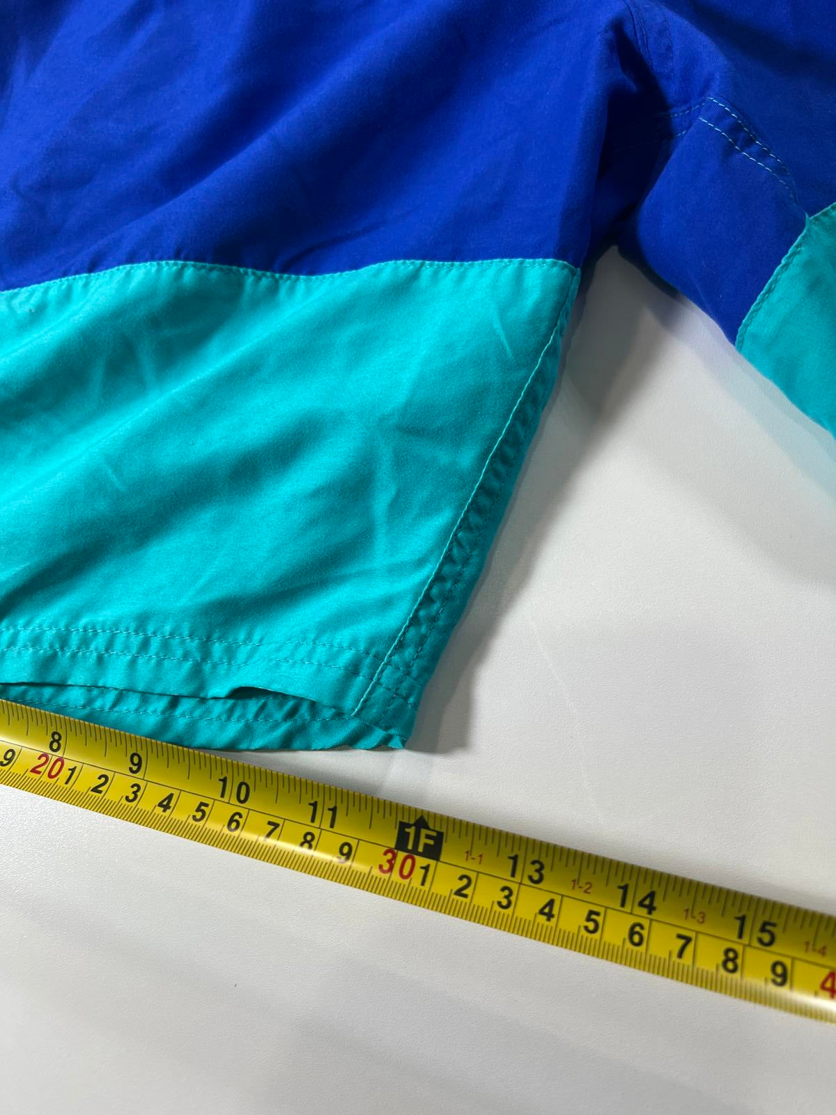 Nike Men's Blue and Turquoise Colourblock Athletic Shorts