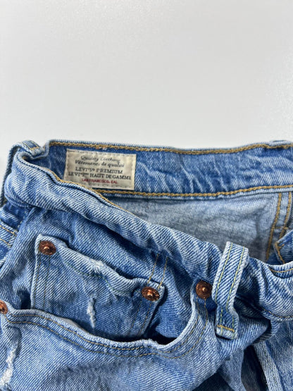 Levi’s Distressed Denim Shorts 28