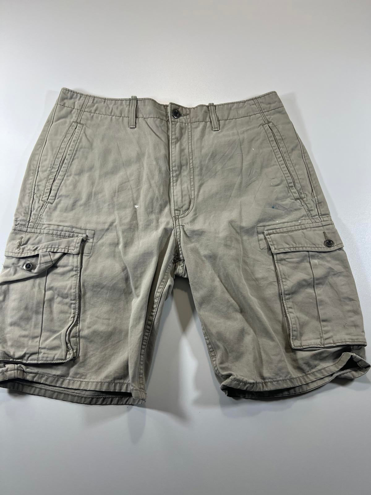 Men's Levi’s Cargo Shorts with Multiple Pockets