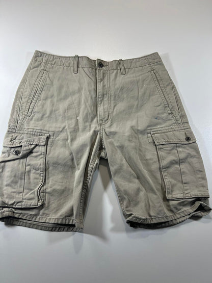 Men's Levi’s Cargo Shorts with Multiple Pockets