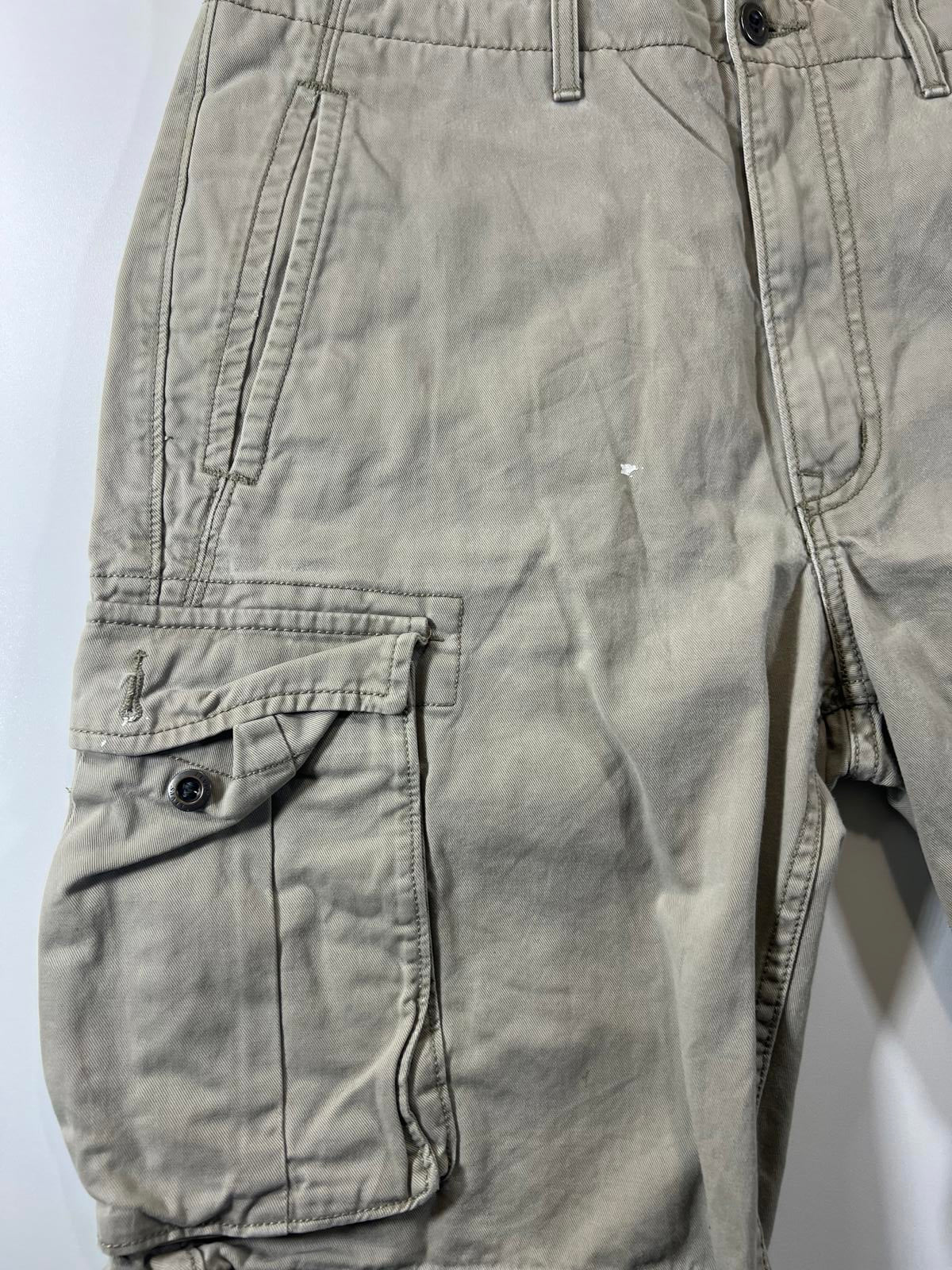 Men's Levi’s Cargo Shorts with Multiple Pockets