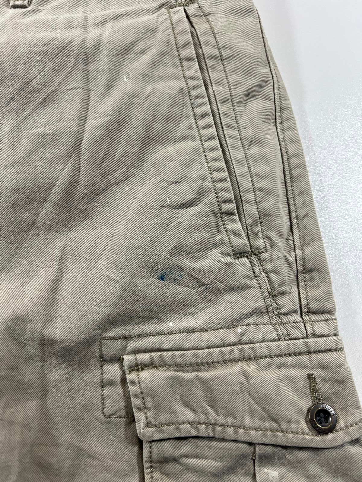 Men's Levi’s Cargo Shorts with Multiple Pockets