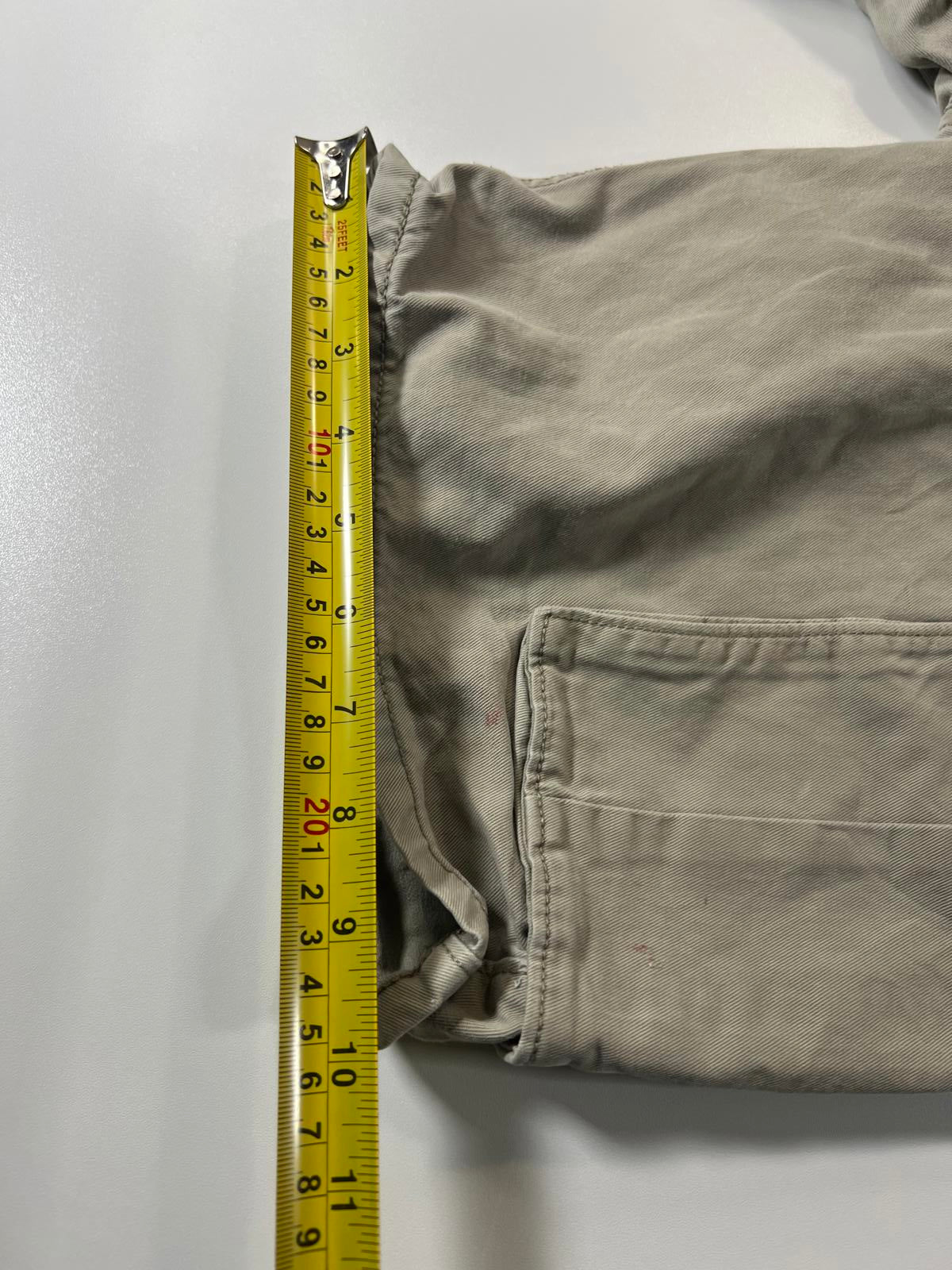 Men's Levi’s Cargo Shorts with Multiple Pockets