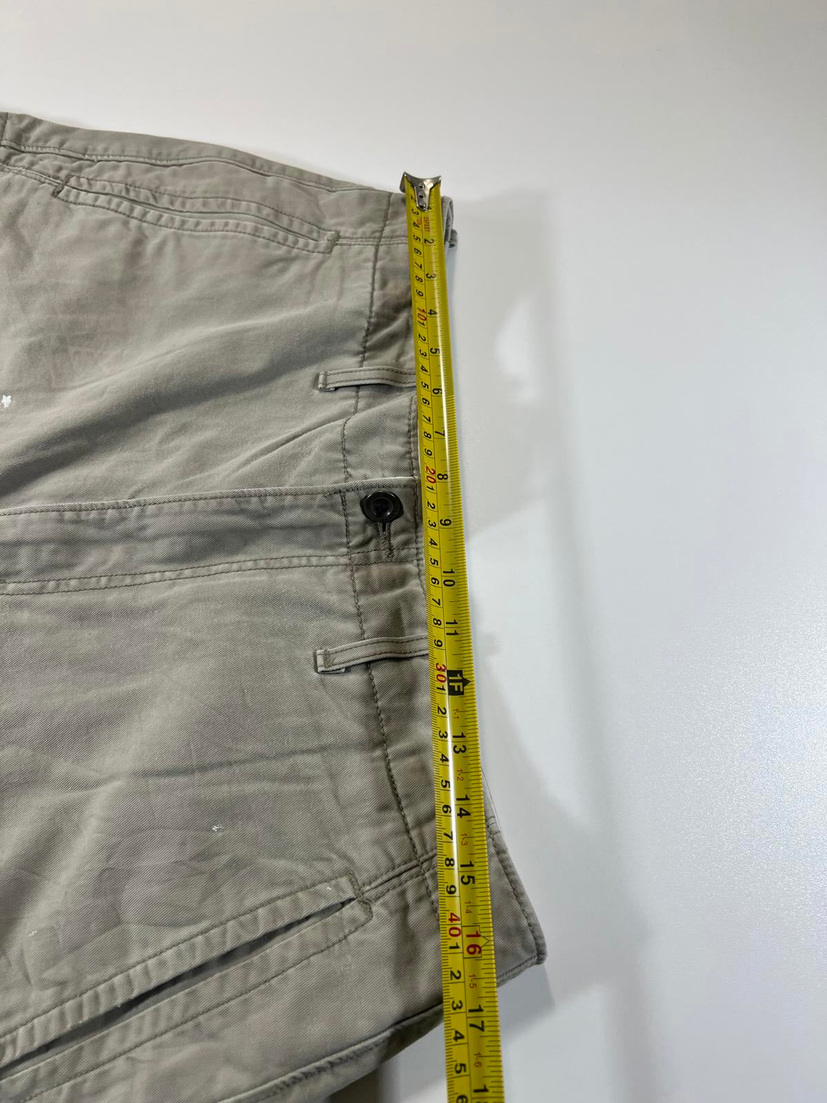 Men's Levi’s Cargo Shorts with Multiple Pockets