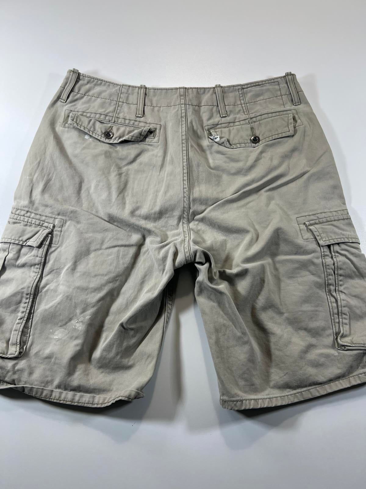 Men's Levi’s Cargo Shorts with Multiple Pockets