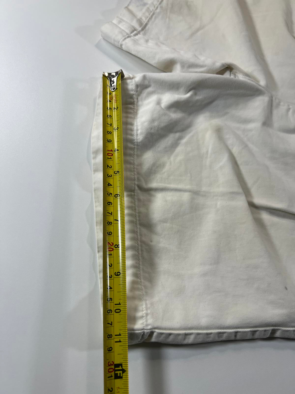 Vintage Tommy Hilfiger Classic White Pleated Shorts 33