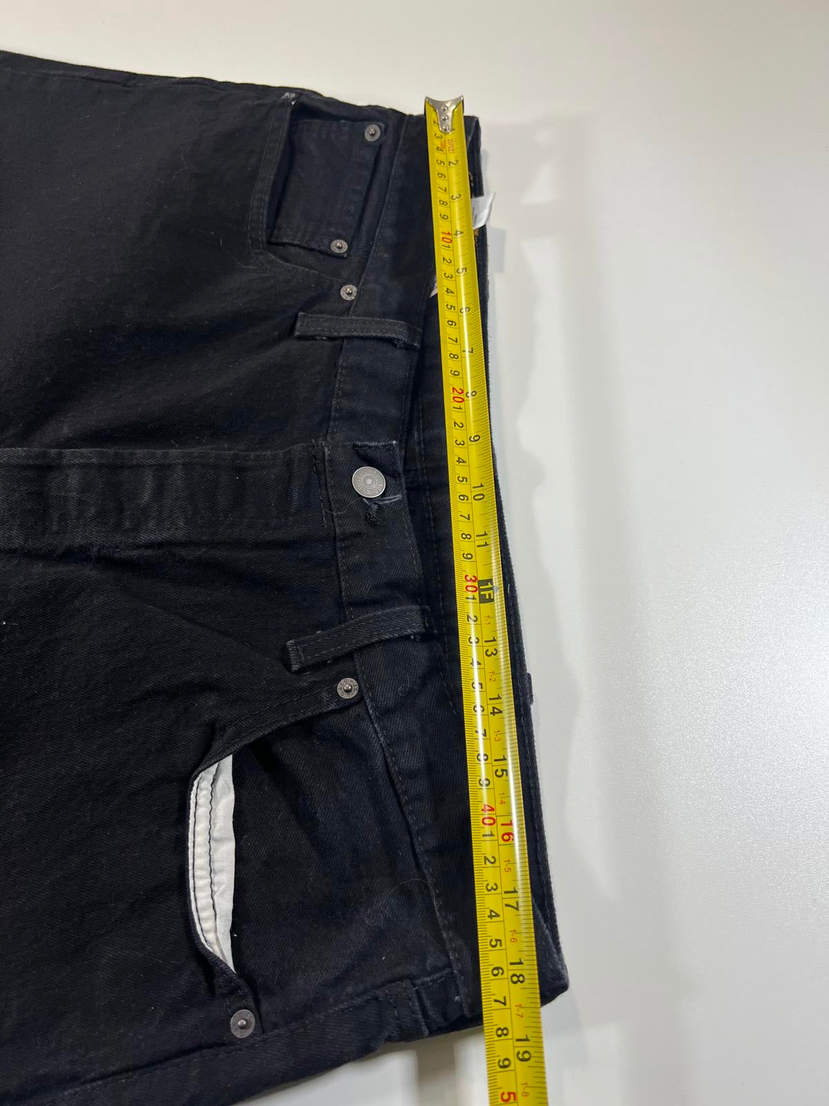 Vintage Levi’s 501 black Denim Shorts 40