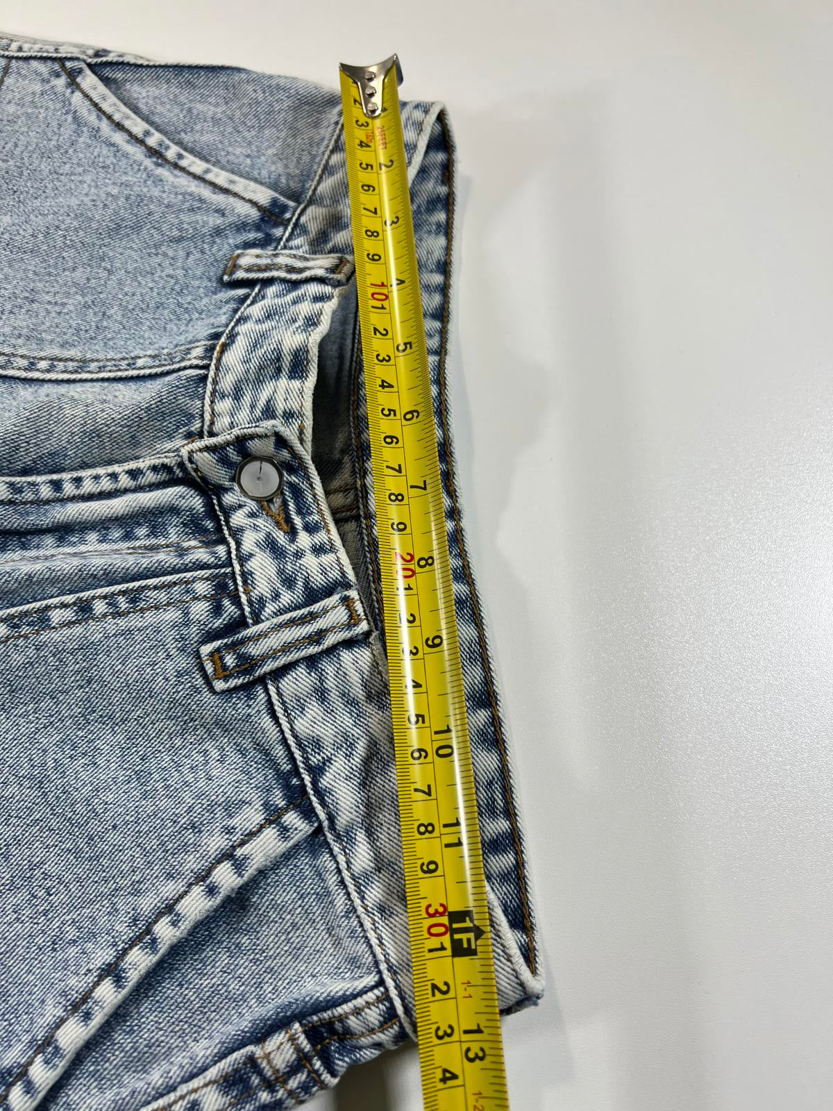 Wide Leg Light Wash Denim Jeans with Patch Pockets