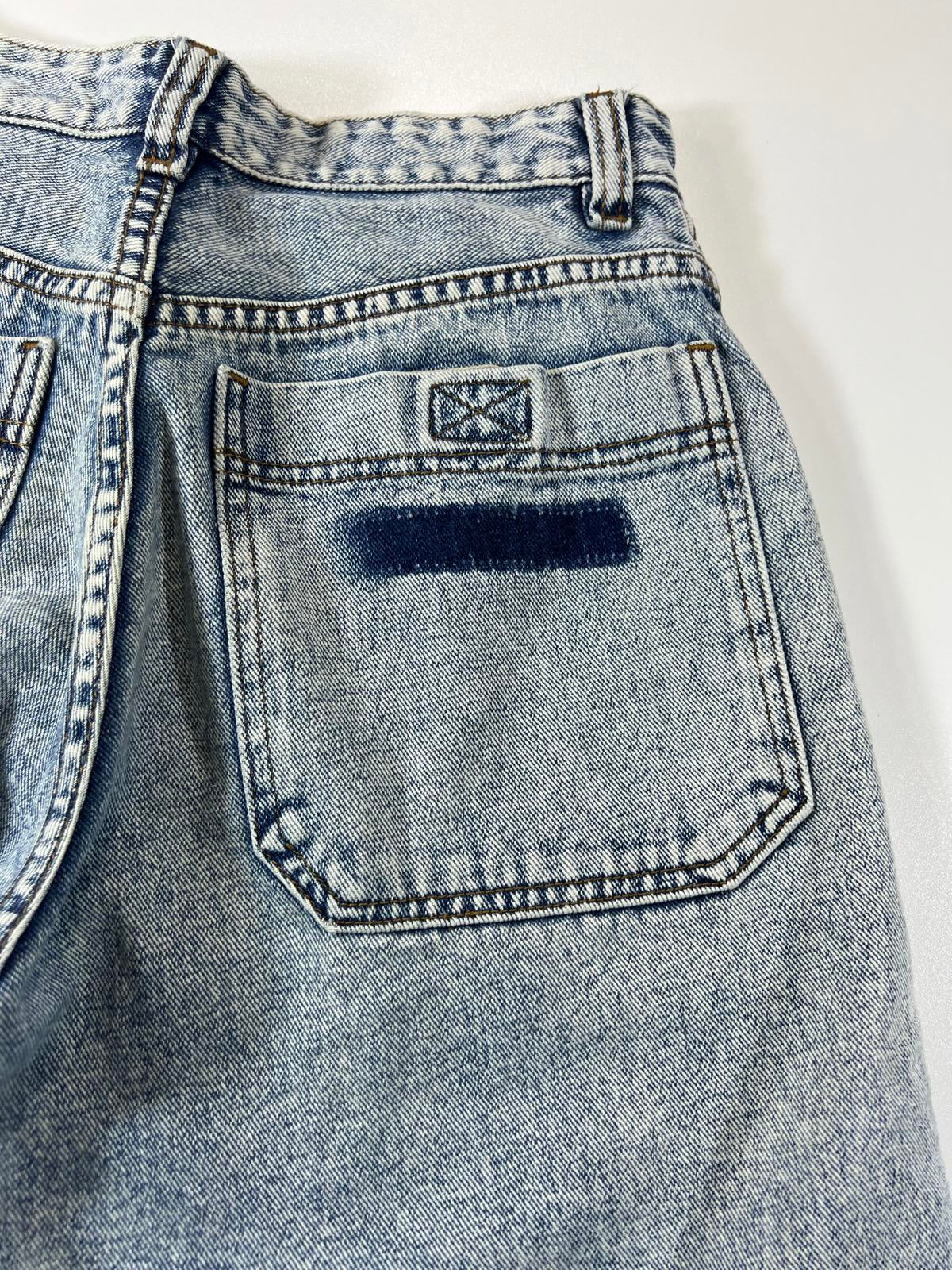 Wide Leg Light Wash Denim Jeans with Patch Pockets