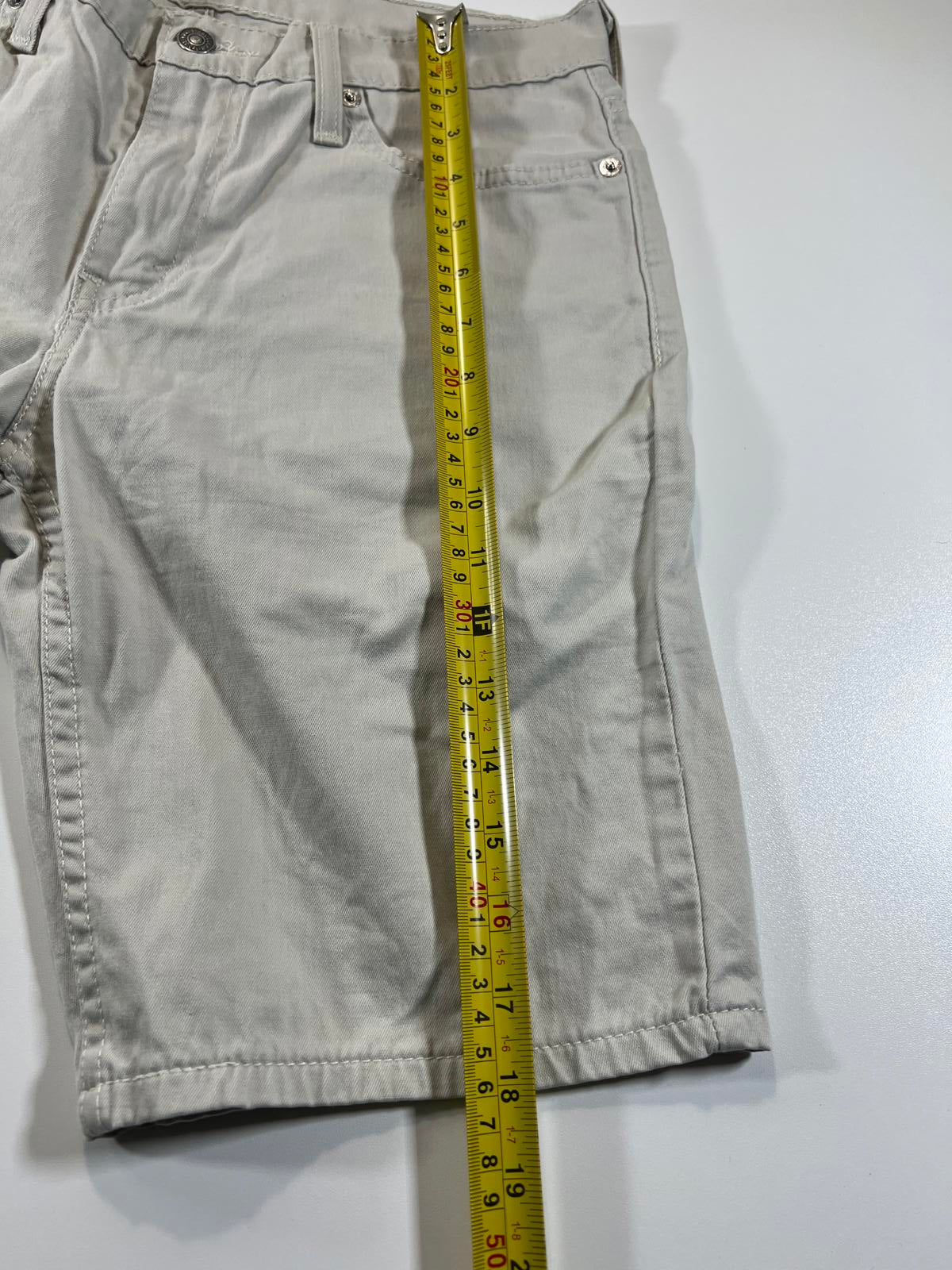 Vintage Levi’s 511 Men's Beige Casual Shorts 30