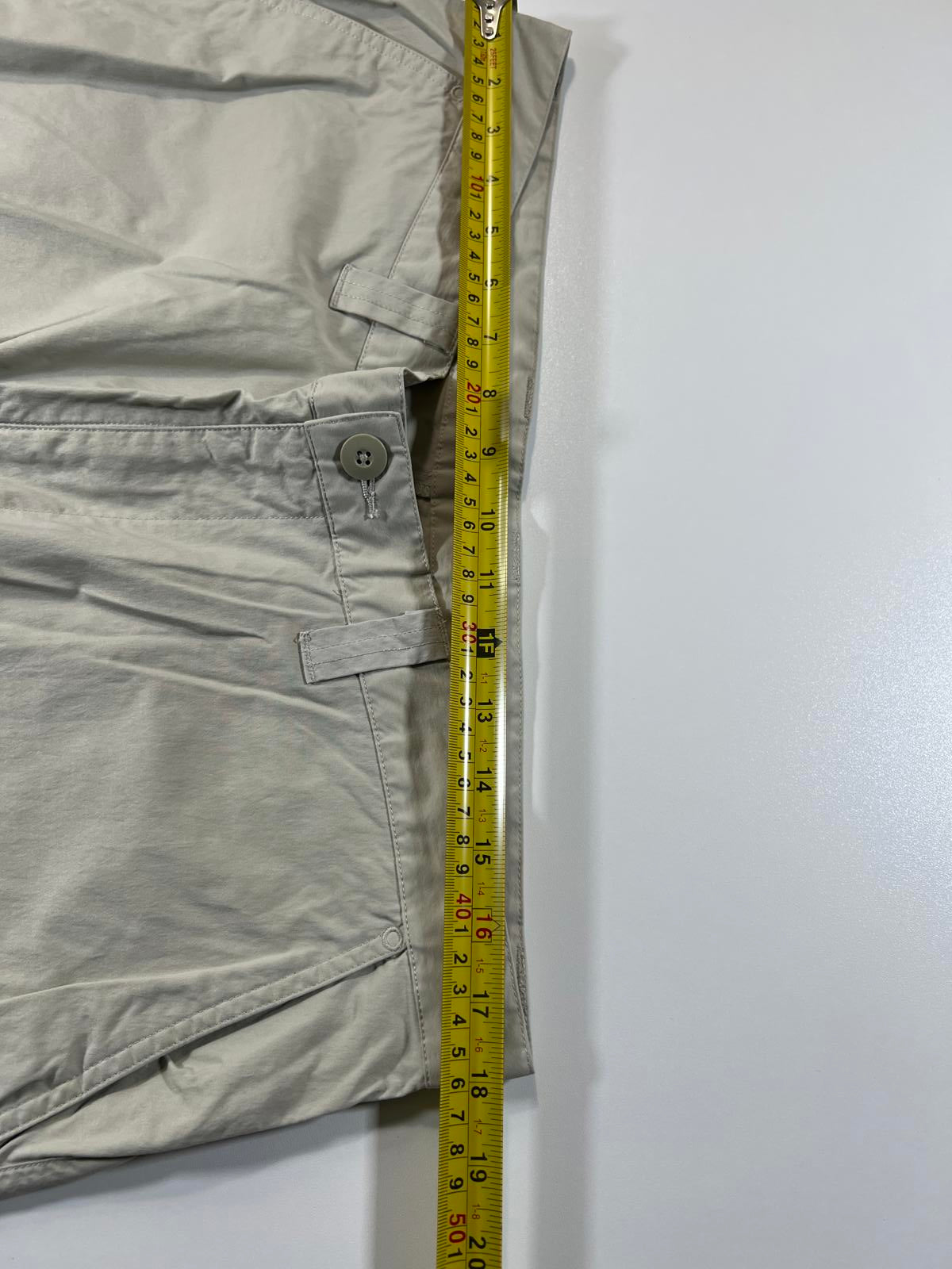 Patagonia Men's Beige Cargo Shorts 38