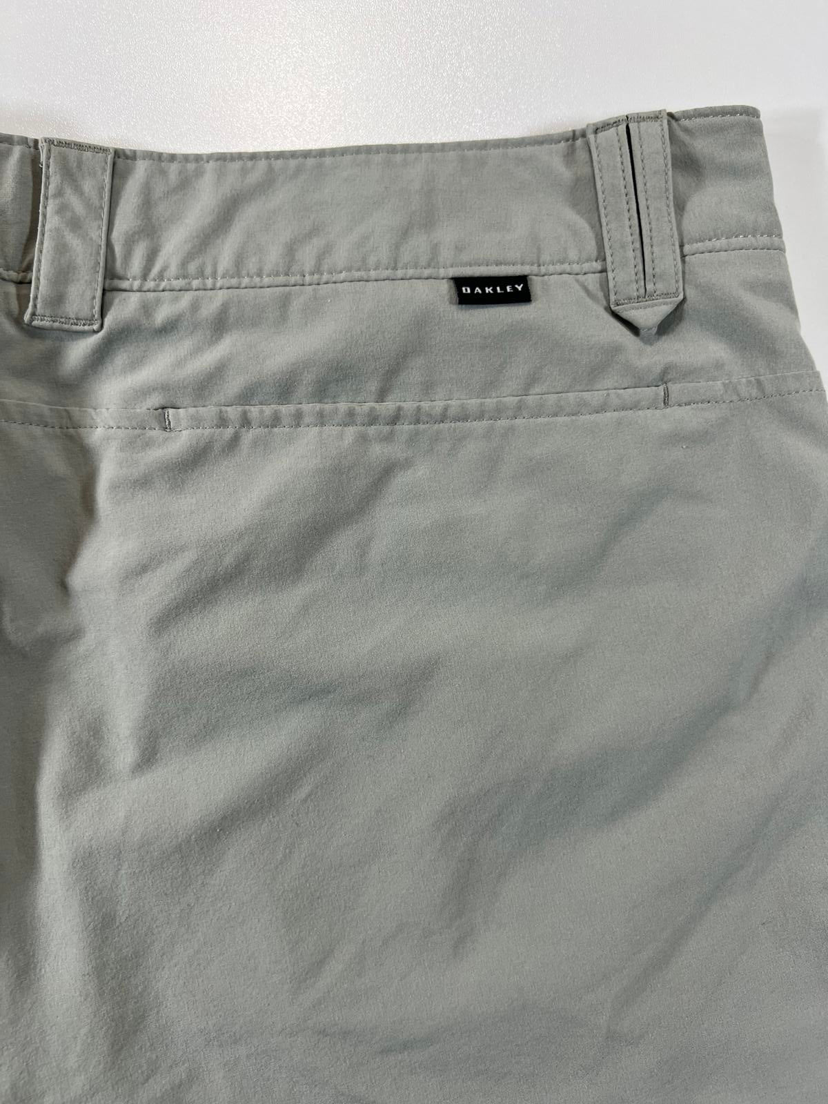 Oakley Men's Light Grey Casual Shorts