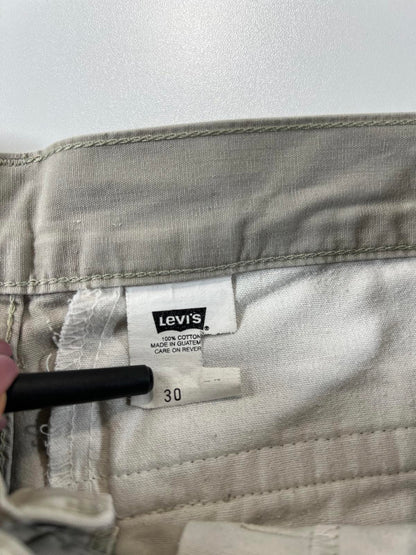 Vintage Levi’s Men's Beige Cargo Shorts 30