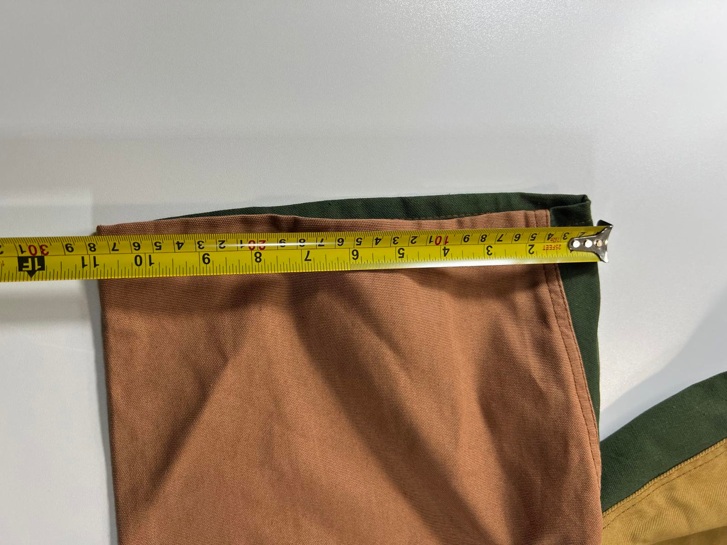 Carhartt Custom Men's Colorblock Shorts  Multicolor Panel 32