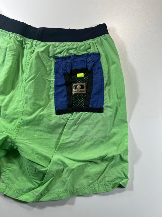 Vintage Hilfiger Green and Blue Men's shorts XL