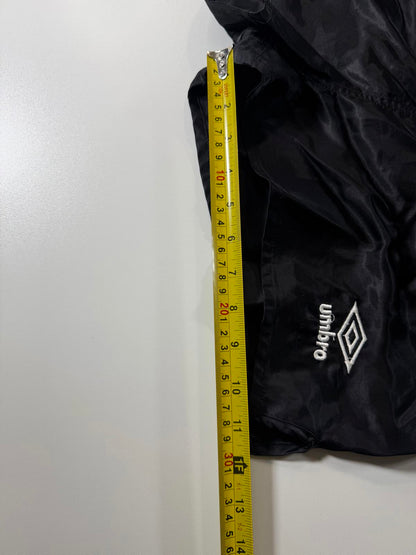 Umbro Black Athletic Shorts with Drawstring Waist L