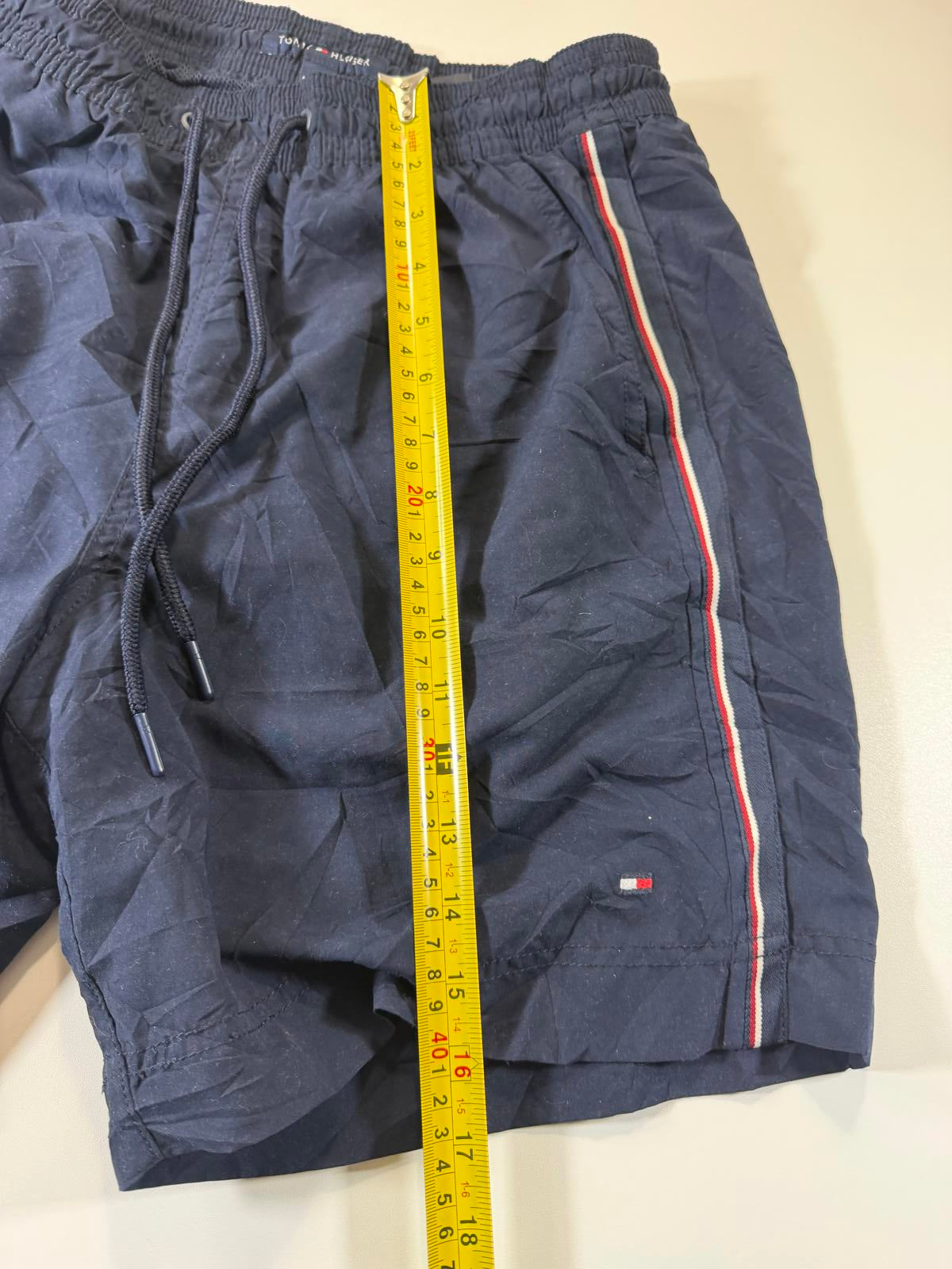 Tommy Hilfiger Men's Navy Blue Athletic Shorts Stripes M