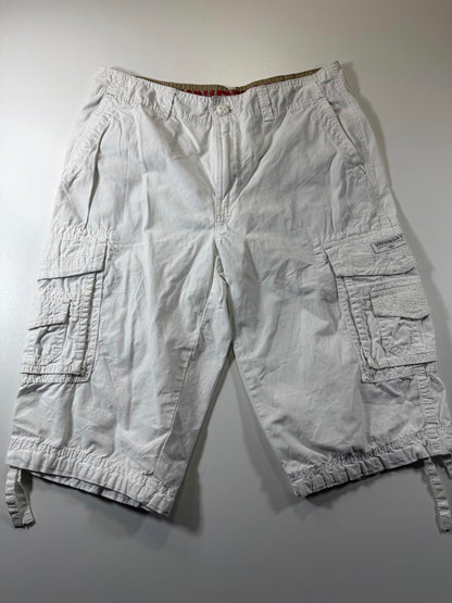 Unionbay White Cargo Shorts with Multiple Pockets 32