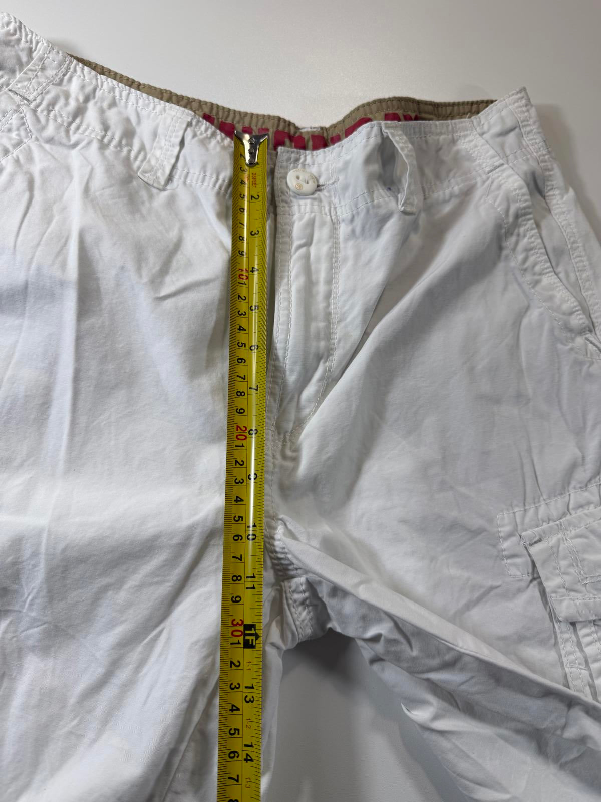 Unionbay White Cargo Shorts with Multiple Pockets 32