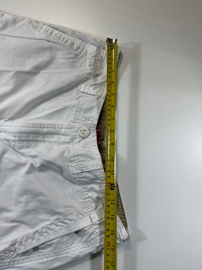 Unionbay White Cargo Shorts with Multiple Pockets 32
