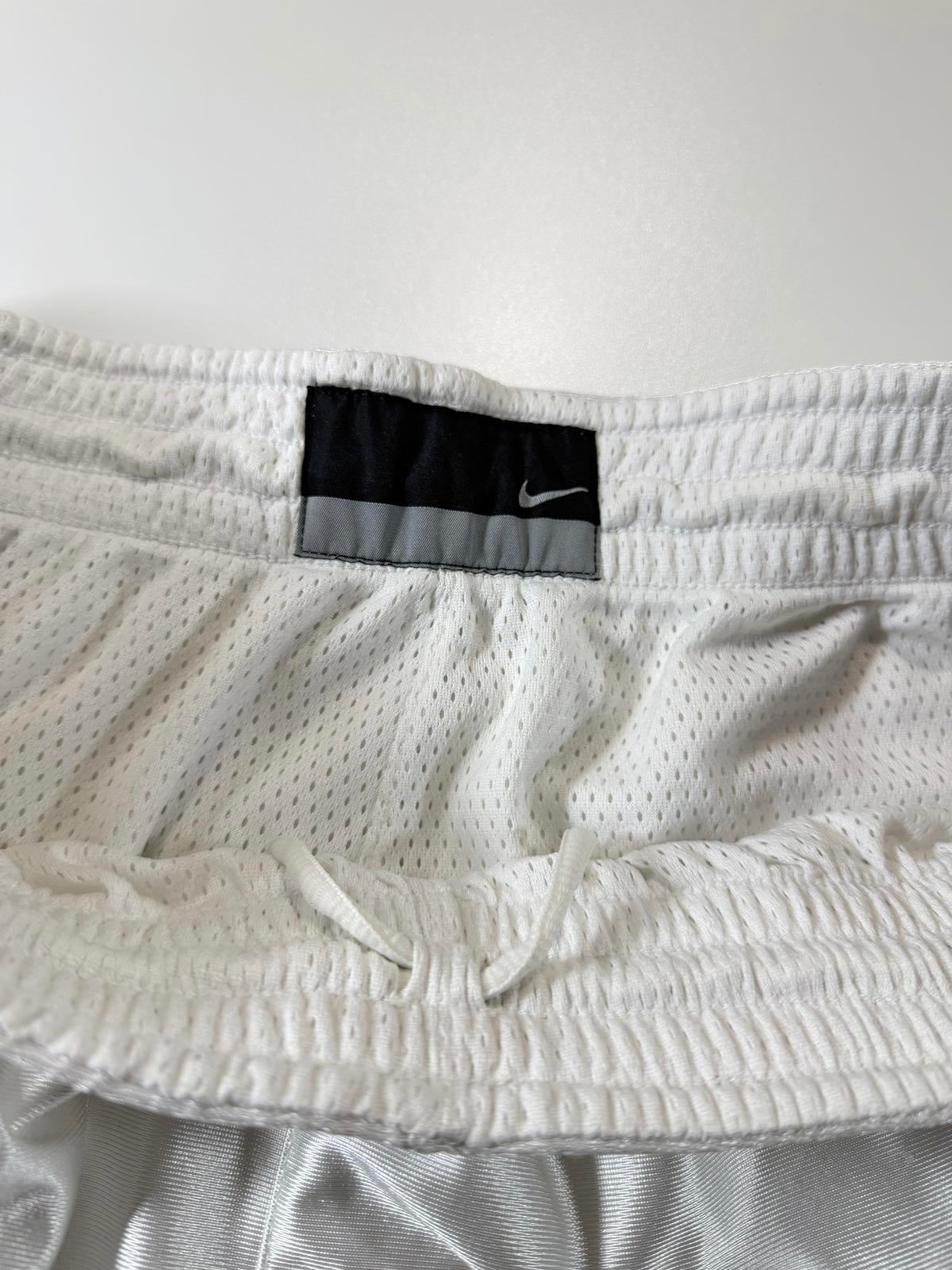 Nike White and Burgundy Athletic Basketball Shorts M