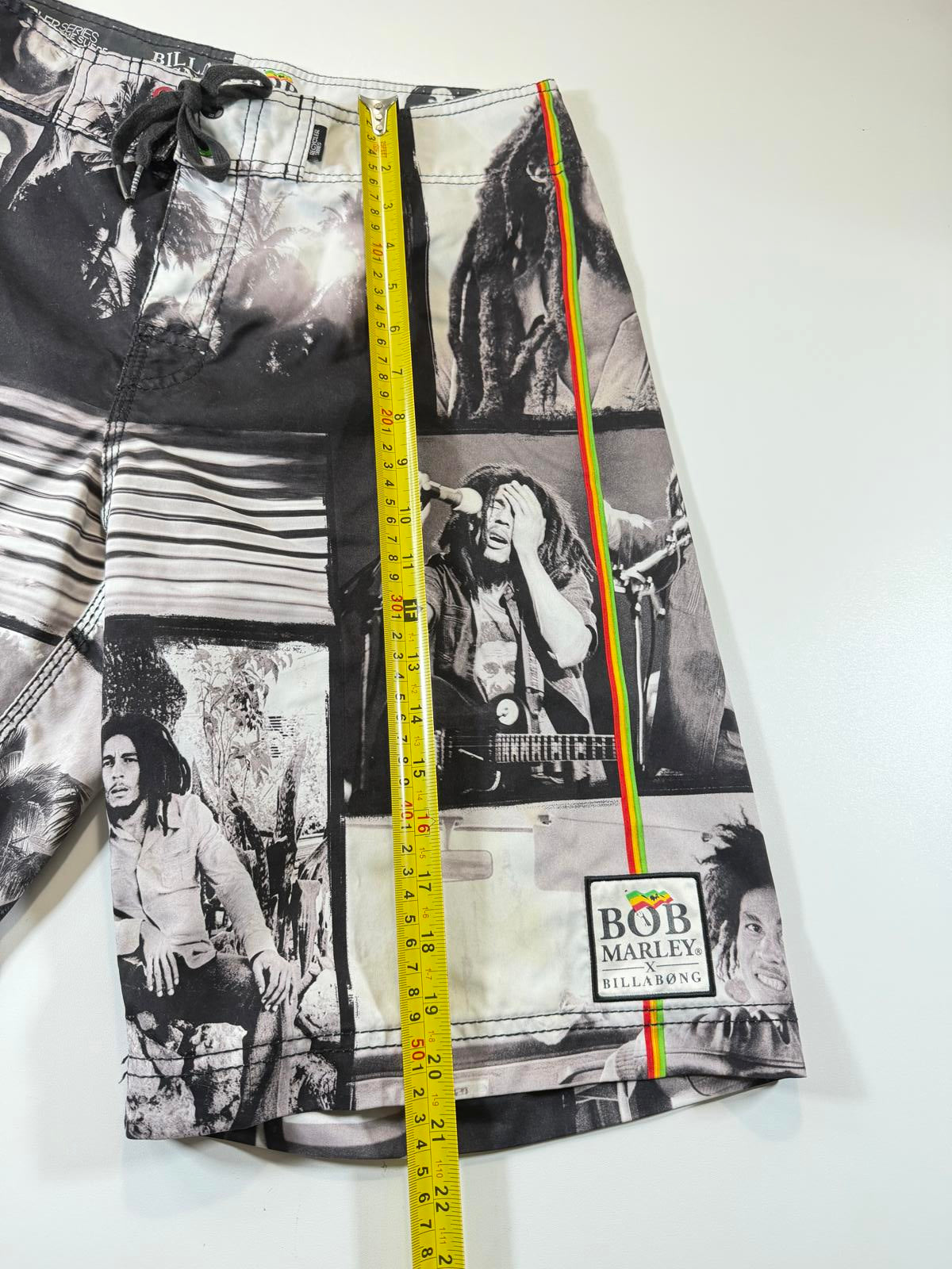 Billabong x Bob Marley Black and White Board Shorts M