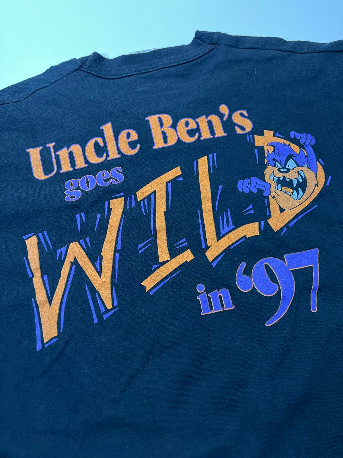 Vintage XL T-Shirt with Tasmanian Devil Graphic