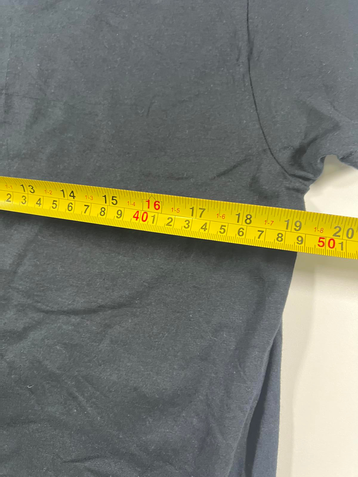 Poetic Justice Graphic T-Shirt Medium Black Cotton