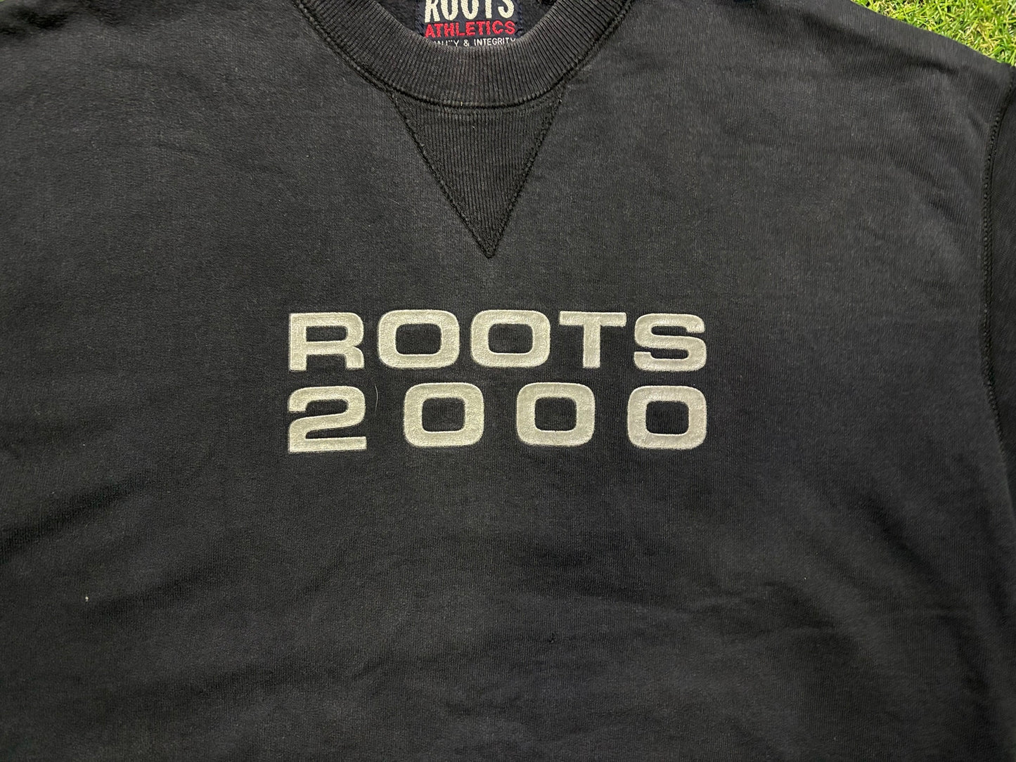 00's Roots crewneck